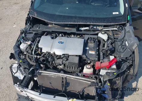 2021 Toyota Prius Le z USA, uszkodzony, nr VIN JTDKAMFU4M3146400